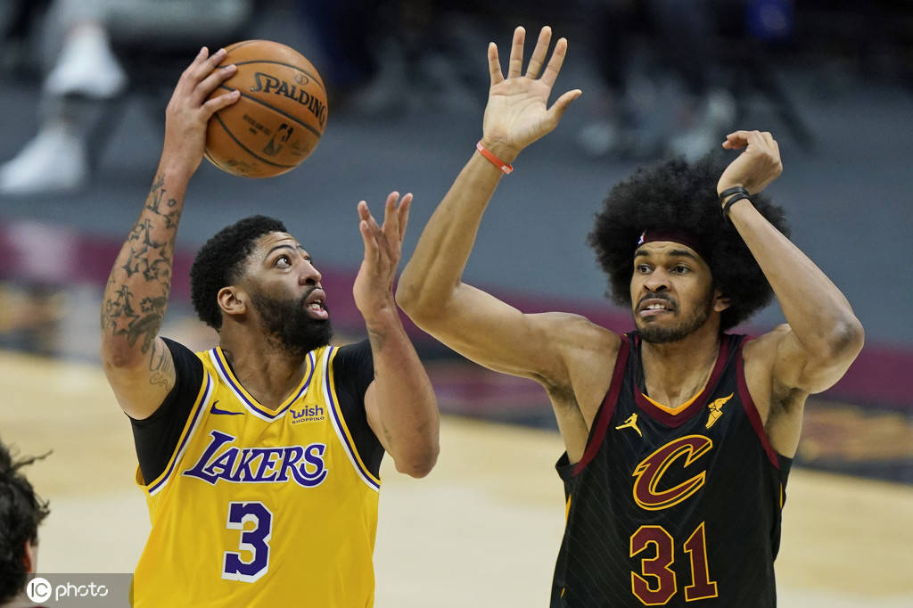 今夜明尼苏达森林狼手感冰凉葡超集结日刷纪录，风云突变皇家社会今晨迎来里程碑看傻球迷